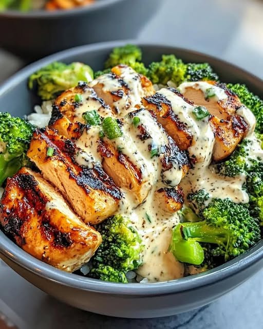 Grilled Chicken with Garlic Parmesan Cream Sauce: A Flavorful and Comforting Meal