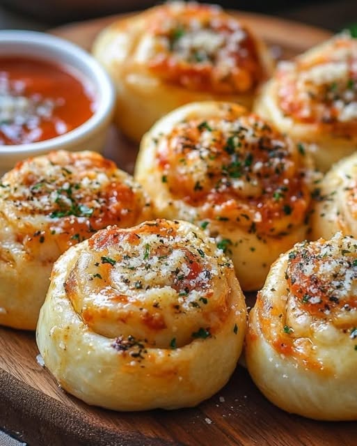 Parmesan Garlic Pizza Rolls