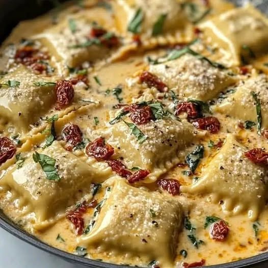 Luxurious Tuscan-Style Ravioli in Garlic Parmesan Sauce