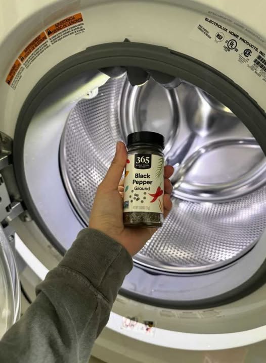 Here’s Why You’ll Want to Put Pepper in Your Laundry